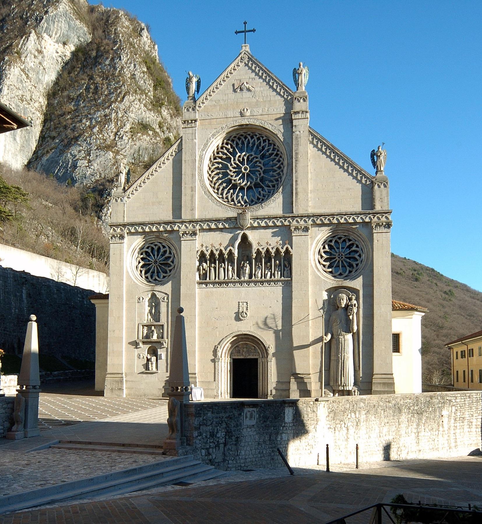 Façade of Gemona cathedral
